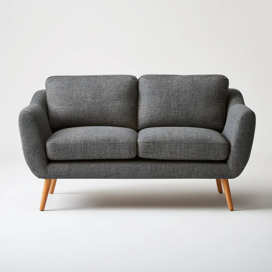 Szara sofa dwuosobowa 140 x 80 x 85 cm z tapicerką poliestrową i drewnianymi nogami